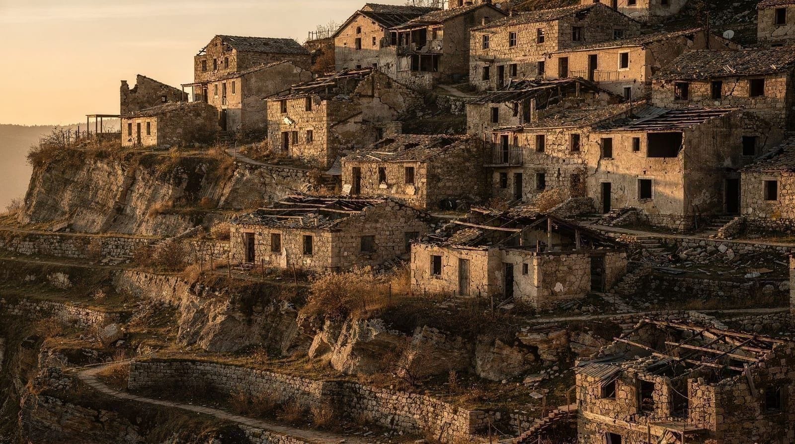 Çavuşin Old Village: The Abandoned Cliff Houses Above Çavuşin